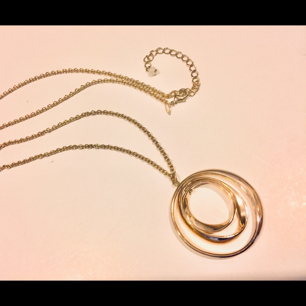 NRQ Circle Pendant Necklace